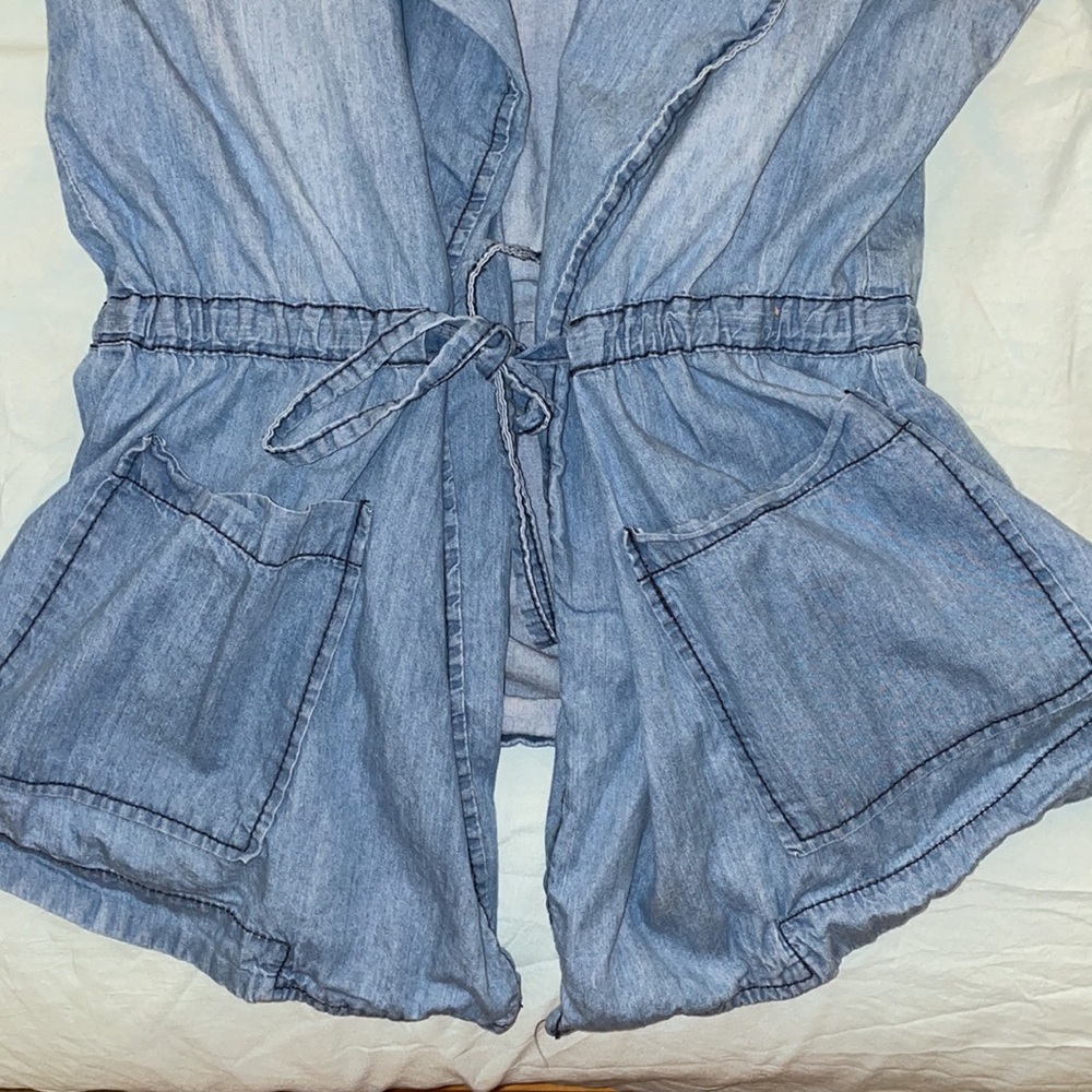 Jacket - Picture 2 of 4